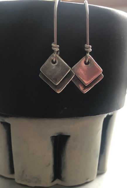 Diamond on a diamond top to bottom